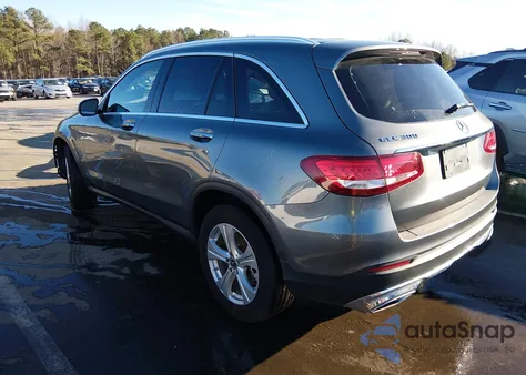 2018 Mercedes-Benz Glc 300 from USA, damaged, VIN WDC0G4JB1JV048284
